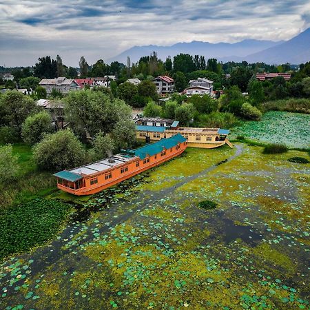 فندق Kings Houseboats Srīnagar المظهر الخارجي الصورة